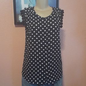 LikeLike-new Sleevless Top